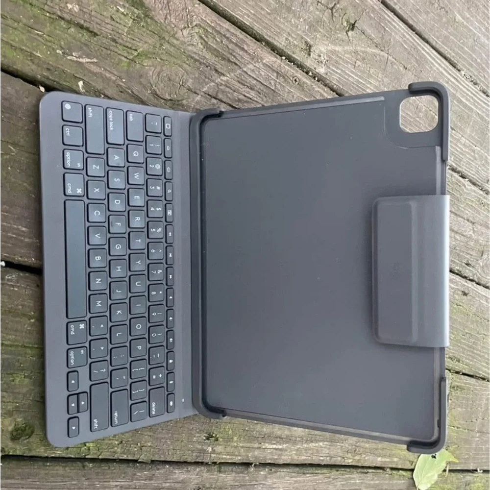 Logitech Combo Touch Keyboard